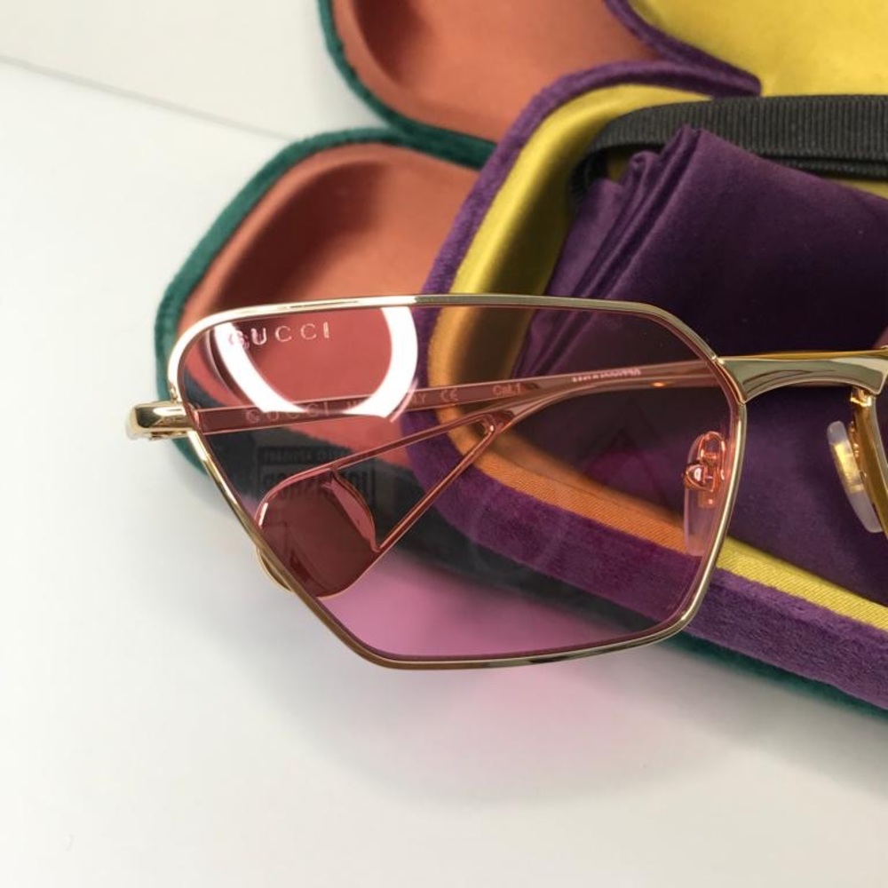 New 💯Authentic- GUCCI Pink Geometric Ladies Sunglasses
GG0538S 005 63 - Picture 13 of 17
